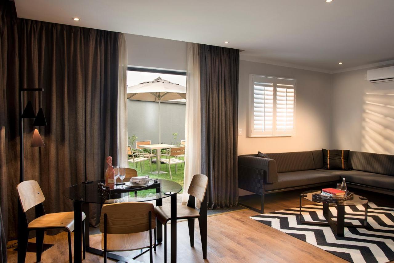 The Max Hotel Sandton Johannesburg Exterior photo