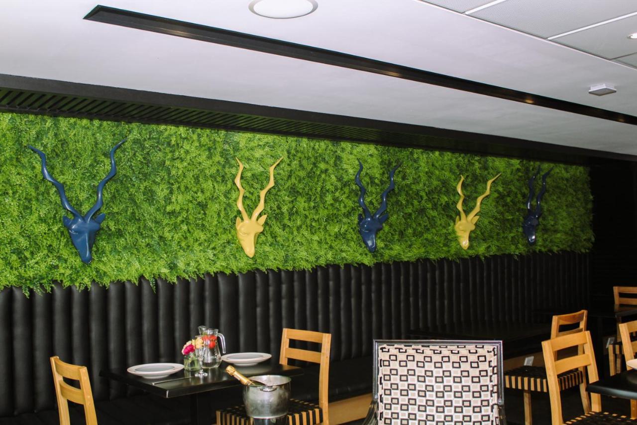 The Max Hotel Sandton Johannesburg Exterior photo